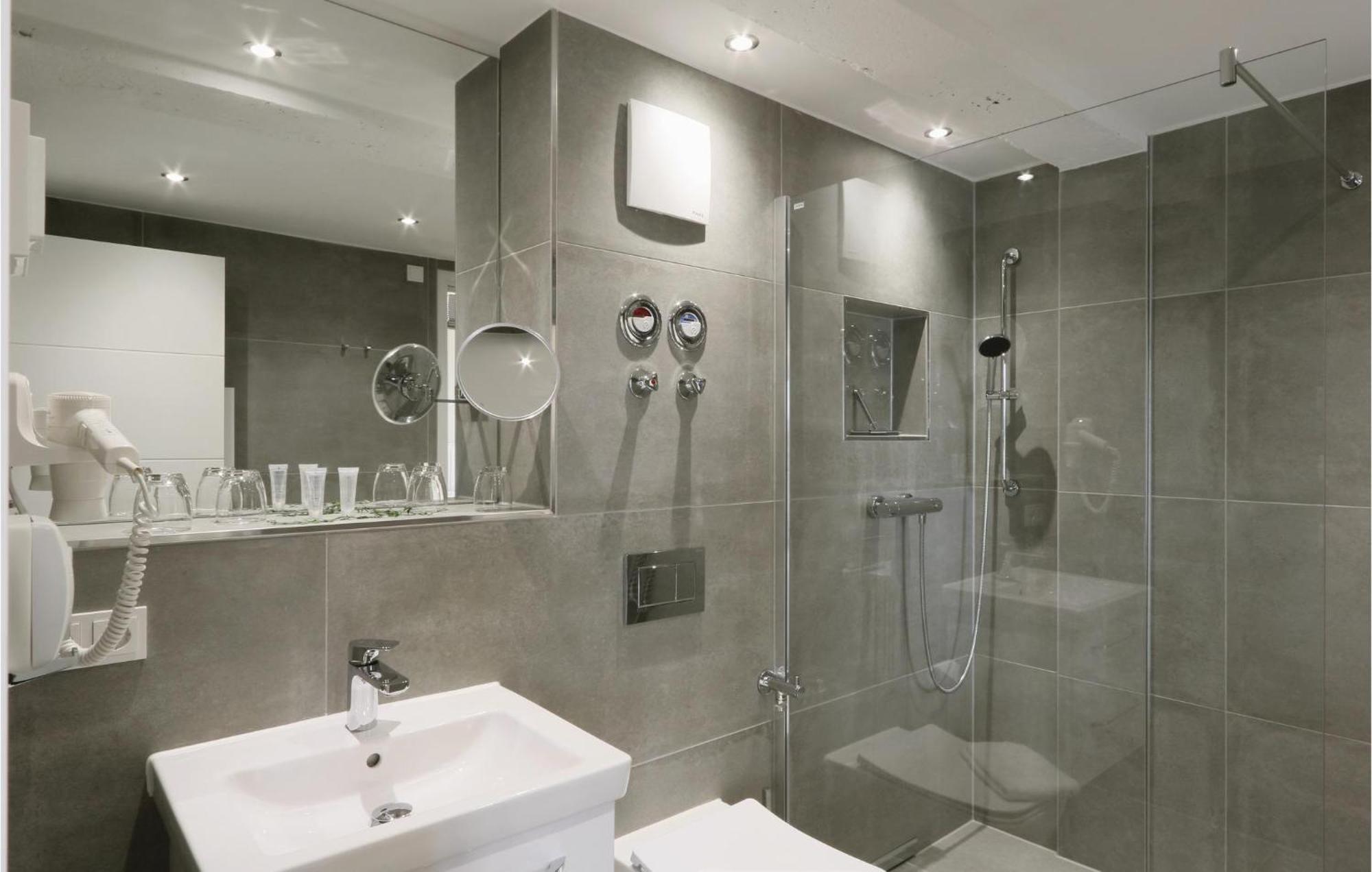 Sky Suite Eden Binz Ngoại thất bức ảnh